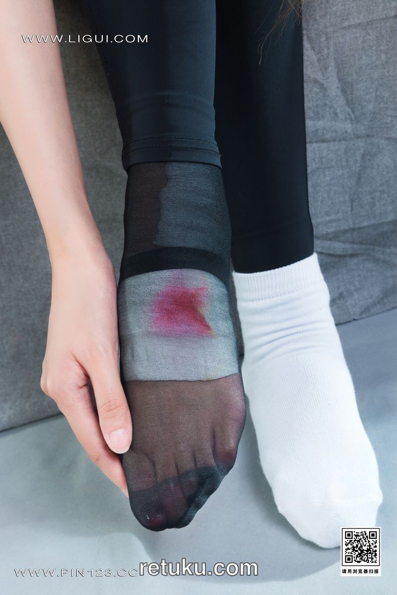 [Ligui丽柜] 2022.10.10 私人定制受伤的欲足 钟情 [58P68