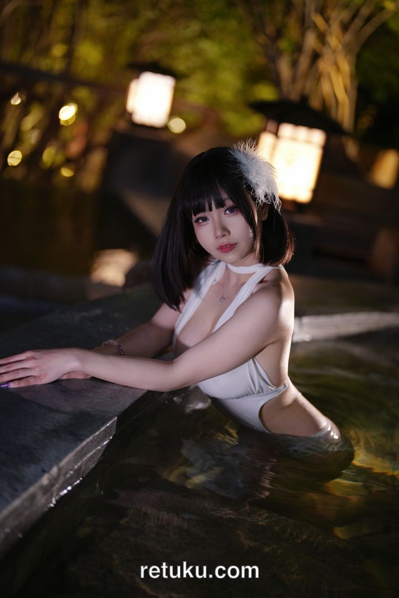 动漫博主@末夜787 11  夏日白色泳装 Animation blogger