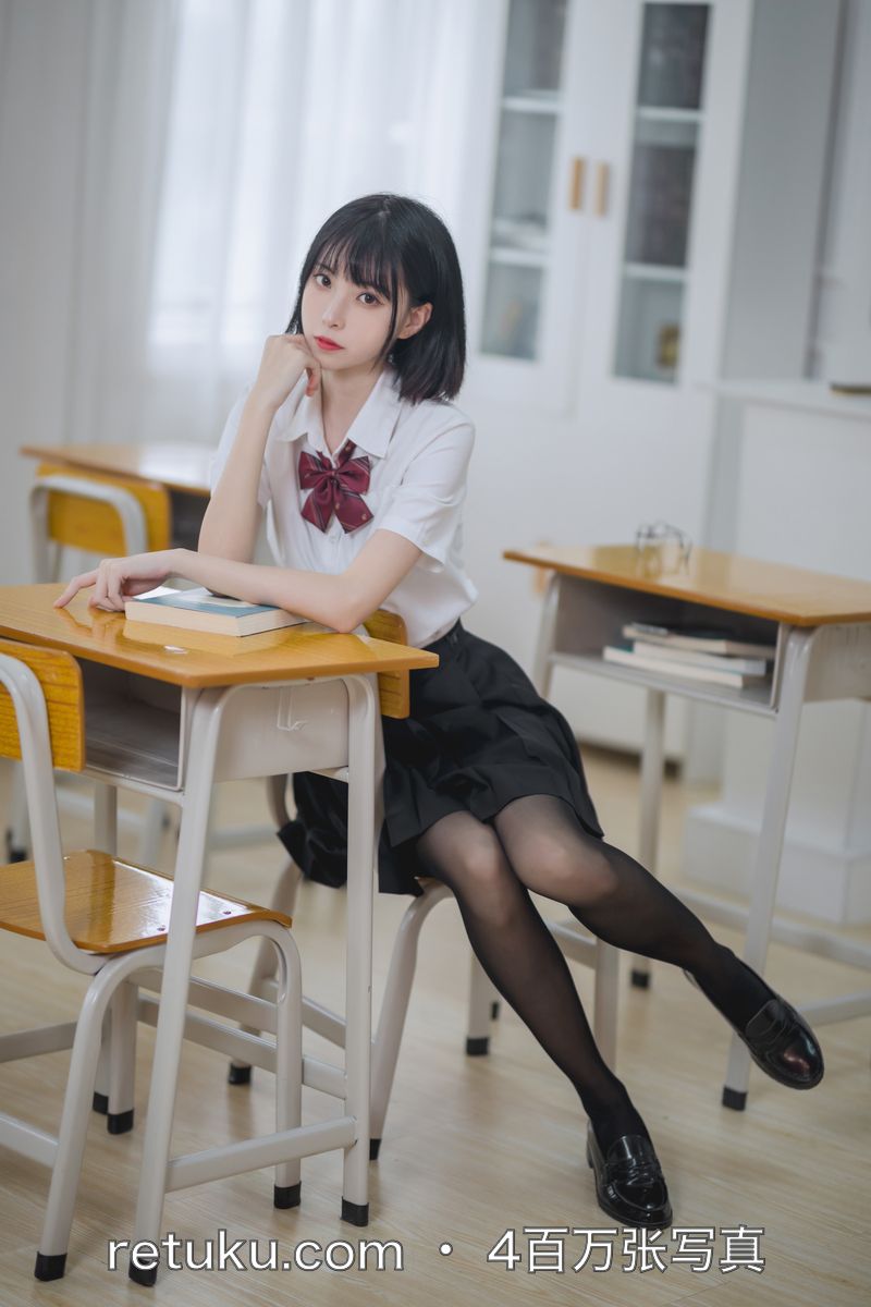 动漫博主@许岚LAN 1  许岚 教室jk黑丝 Animation blogge