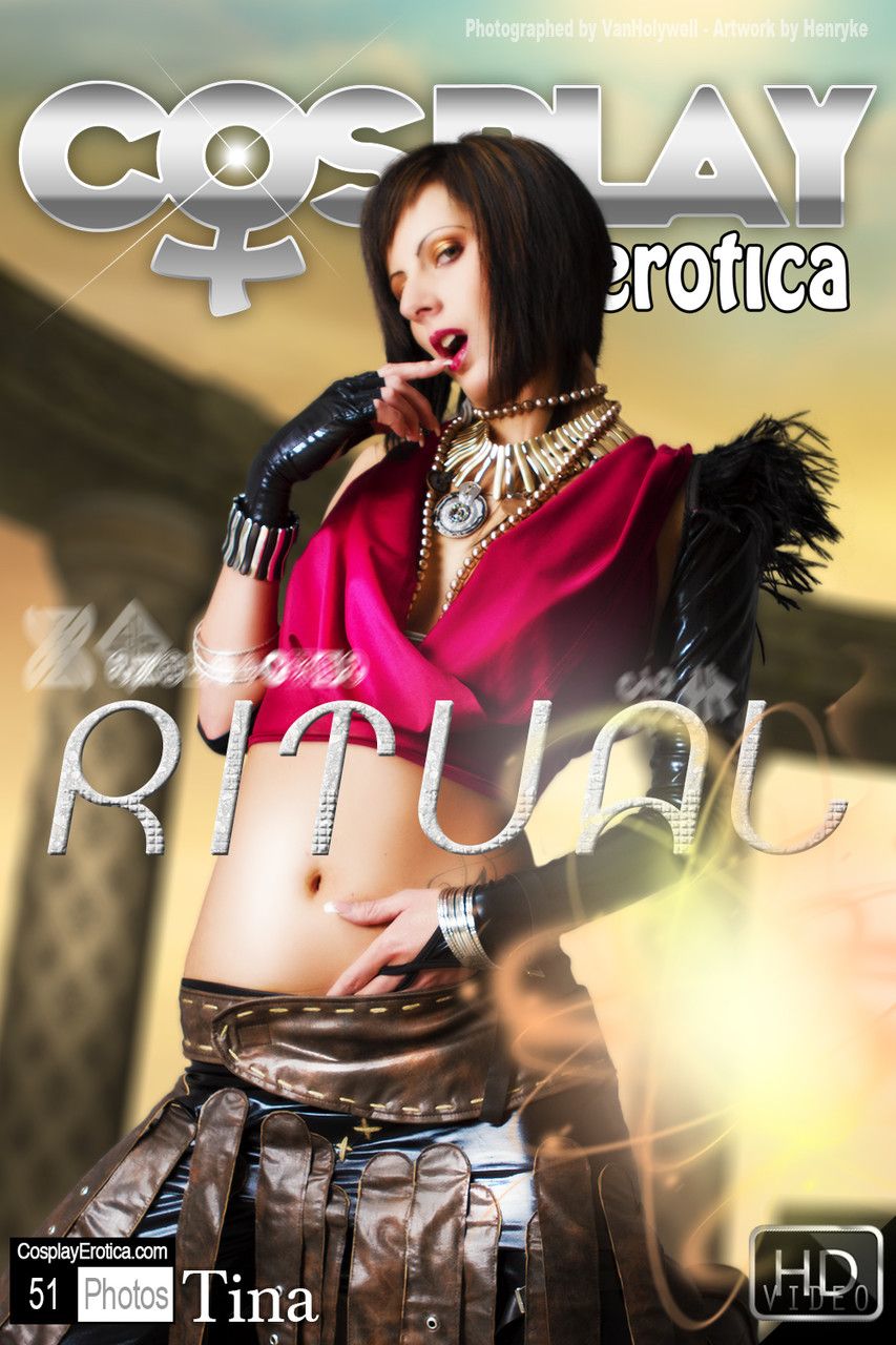 Solo girl works her perfect a... Solo girl works her perfect a...