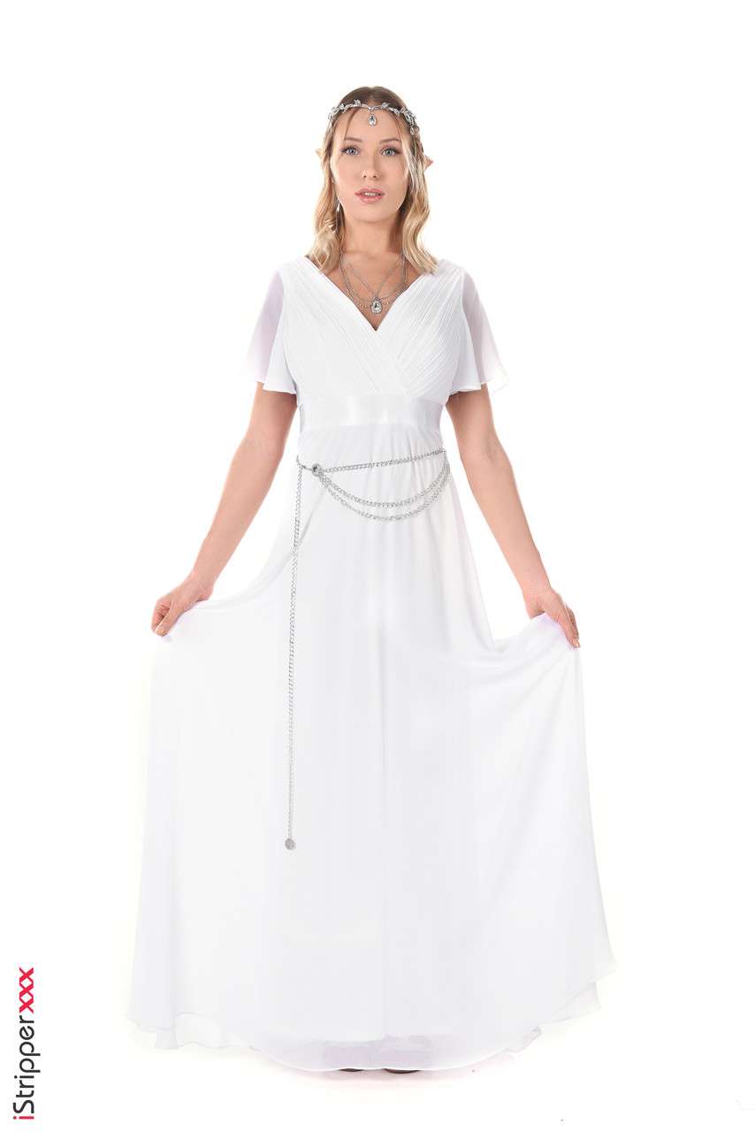 Gorgeous blonde Angelika Gray... Gorgeous blonde Angelika Gray...