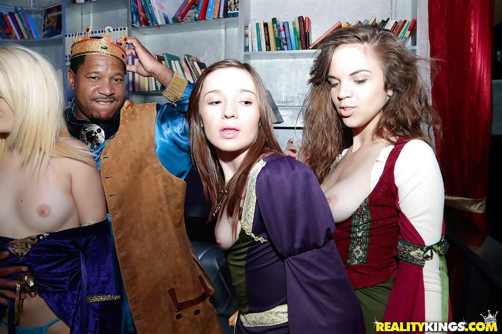 Naked orgy woth amazing babes Naked orgy woth amazing babes