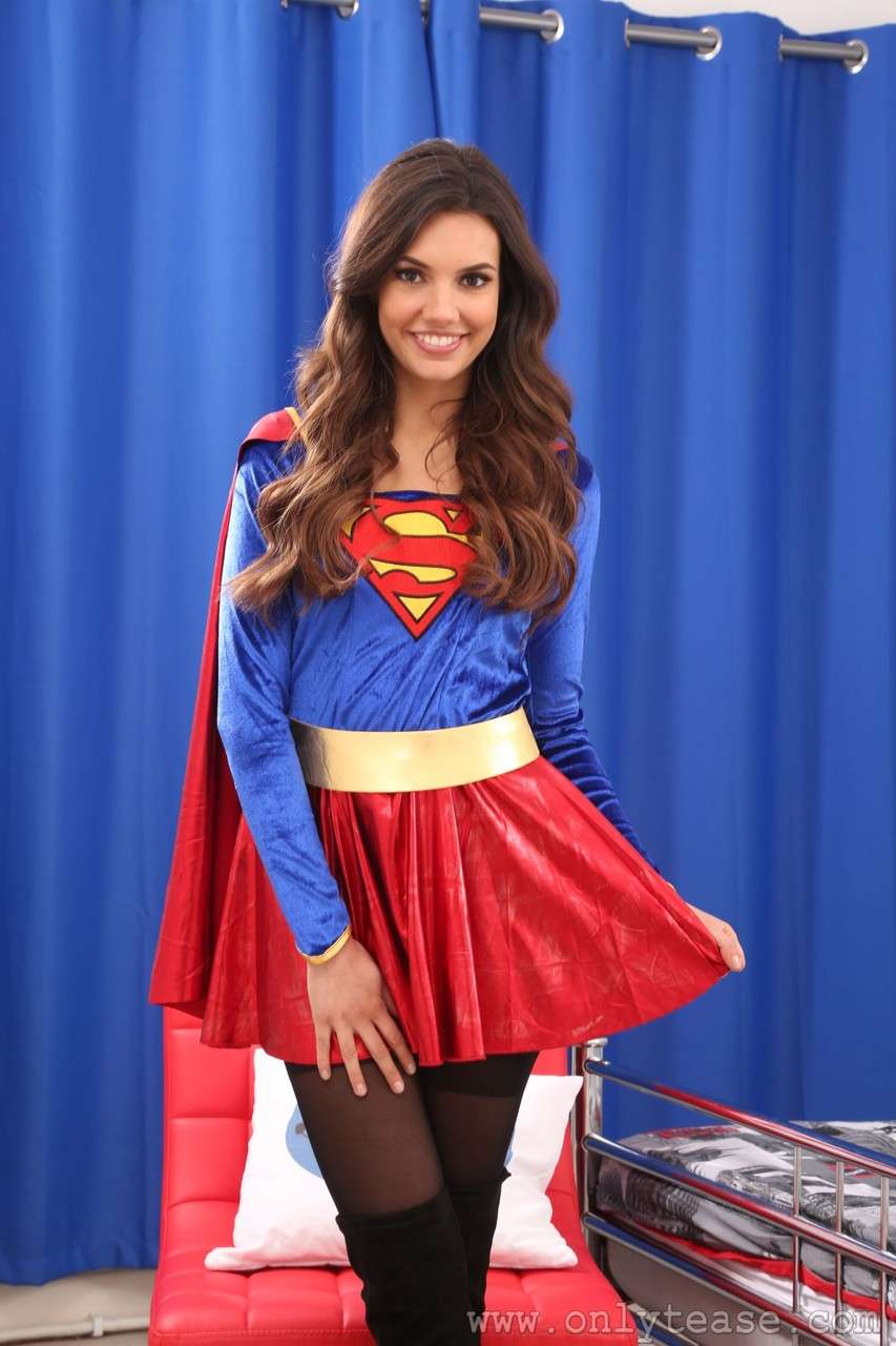 Alluring doll Abigail B poses... Alluring doll Abigail B poses...