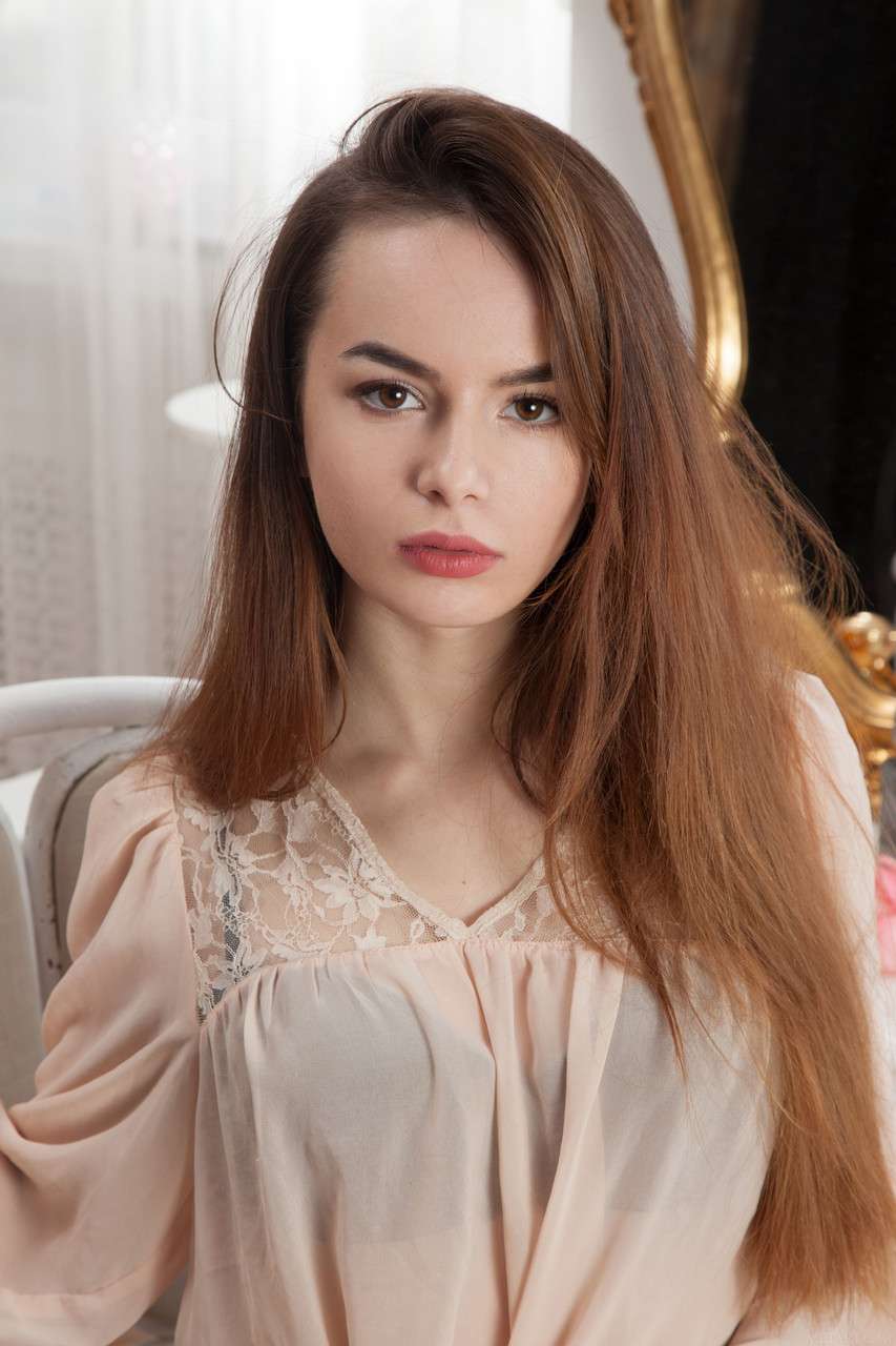 Glamorous babe Debora A strip... Glamorous babe Debora A strip...