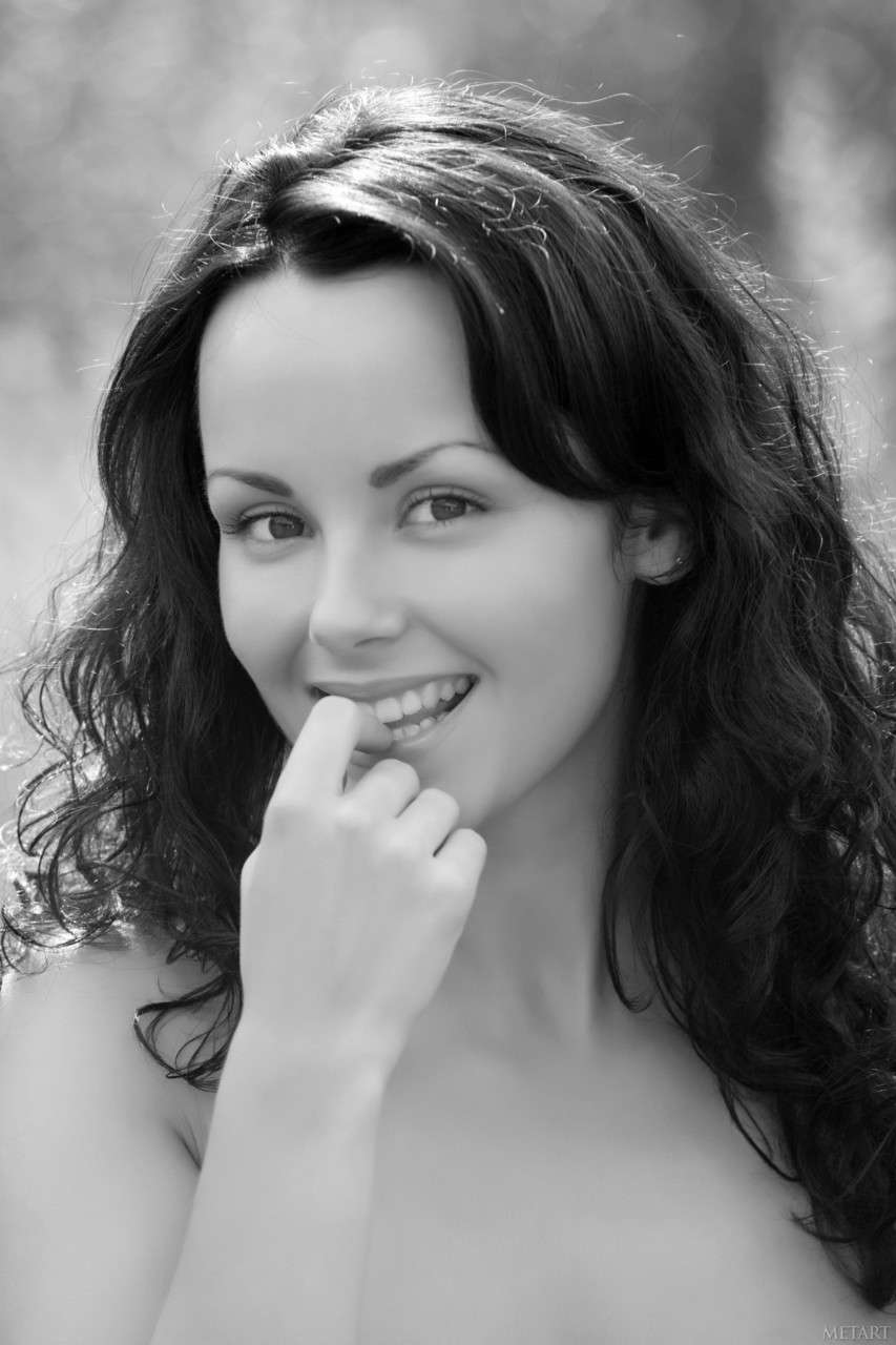 Dark haired angellike girl M Dark haired angellike girl M