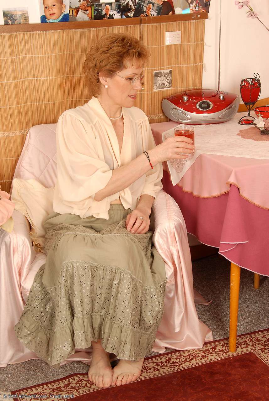 Voluptuous mature lady Georgi Voluptuous mature lady Georgi