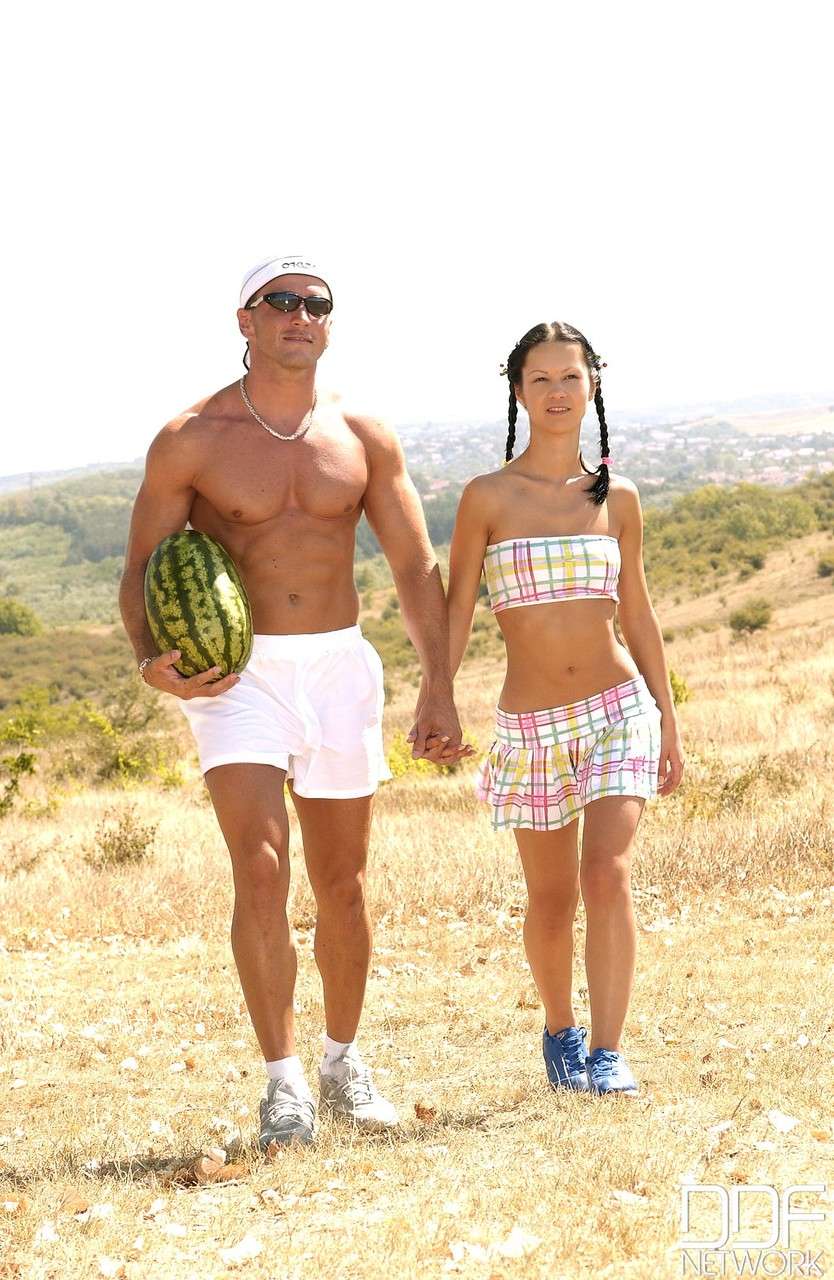 Petite babe Angelina Crow enj Petite babe Angelina Crow enj