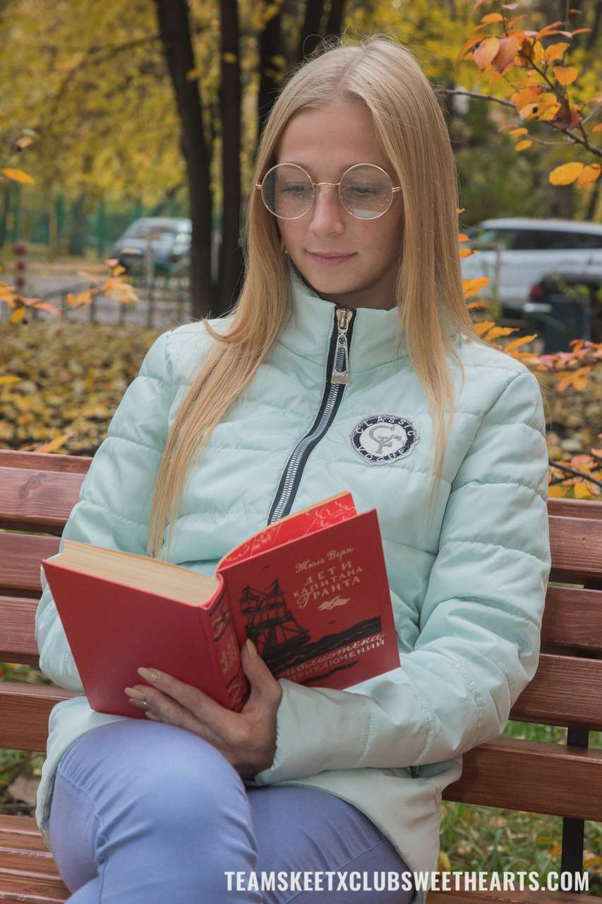 Naughty teens Elizabeth Evans Naughty teens Elizabeth Evans