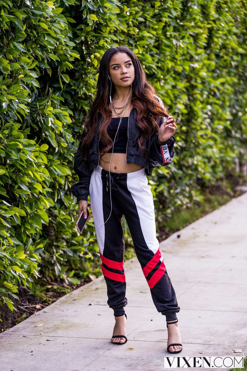 欧美性爱 Maya Bijou European and American Sex Maya Bijou