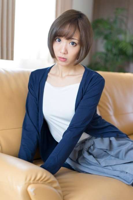 日本大眼美女梅泽美久在男友面前被肏 Japanese bigeyed beauty Mizuho Umezawa was fucked in front of her boyfriend