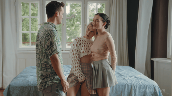 精彩动态图  欧美唯美3P大屌男人加入两个女同性恋的性交活动 Wonderful