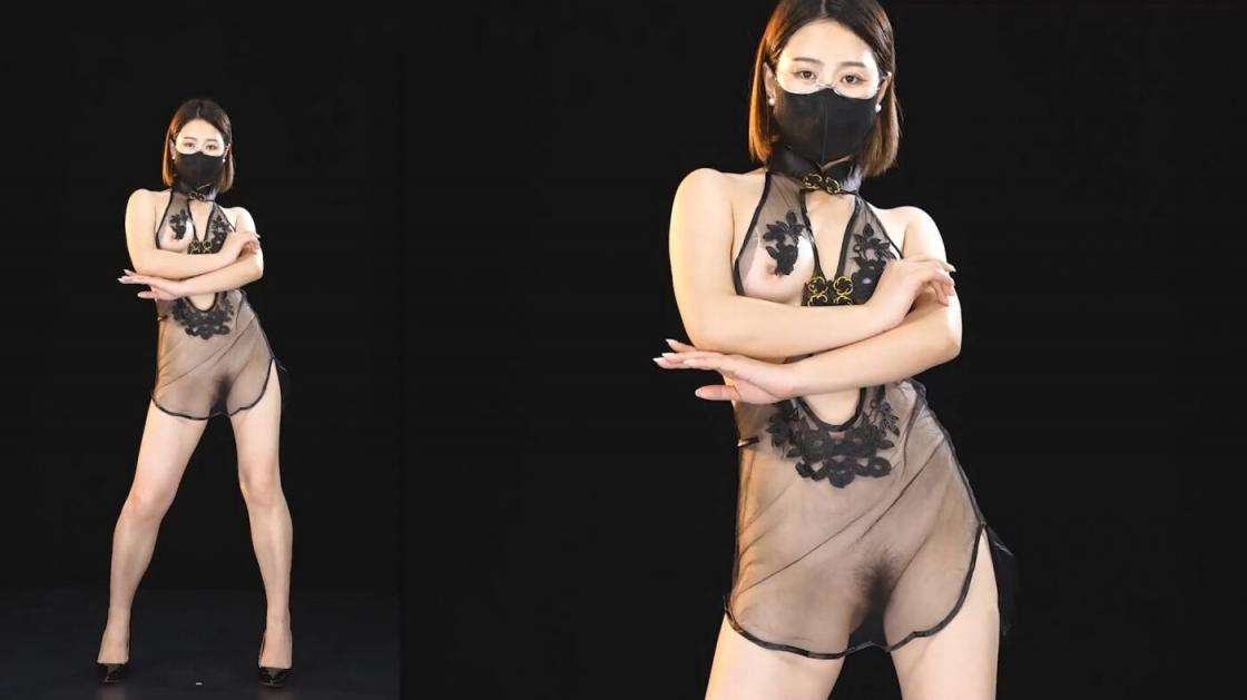 各种情趣露奶露逼劲曲扭腰顶胯各种挑逗 All kinds of sexy things, breasts exposed, pussy twisted and hips pushed up, all kinds of teasing