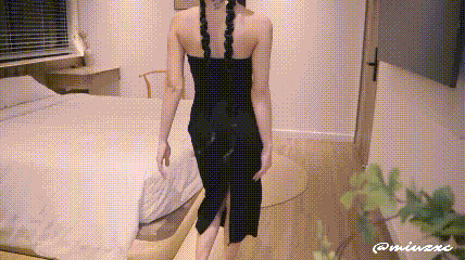 黑裙高跟大奶美女吃鸡啪啪 身材苗条皮肤白皙鲍鱼粉嫩（动图） Beautiful girl in black skirt, high heels and big breasts eats cock and has sex. She has a slim body, fair skin and tender abalone (animated picture)