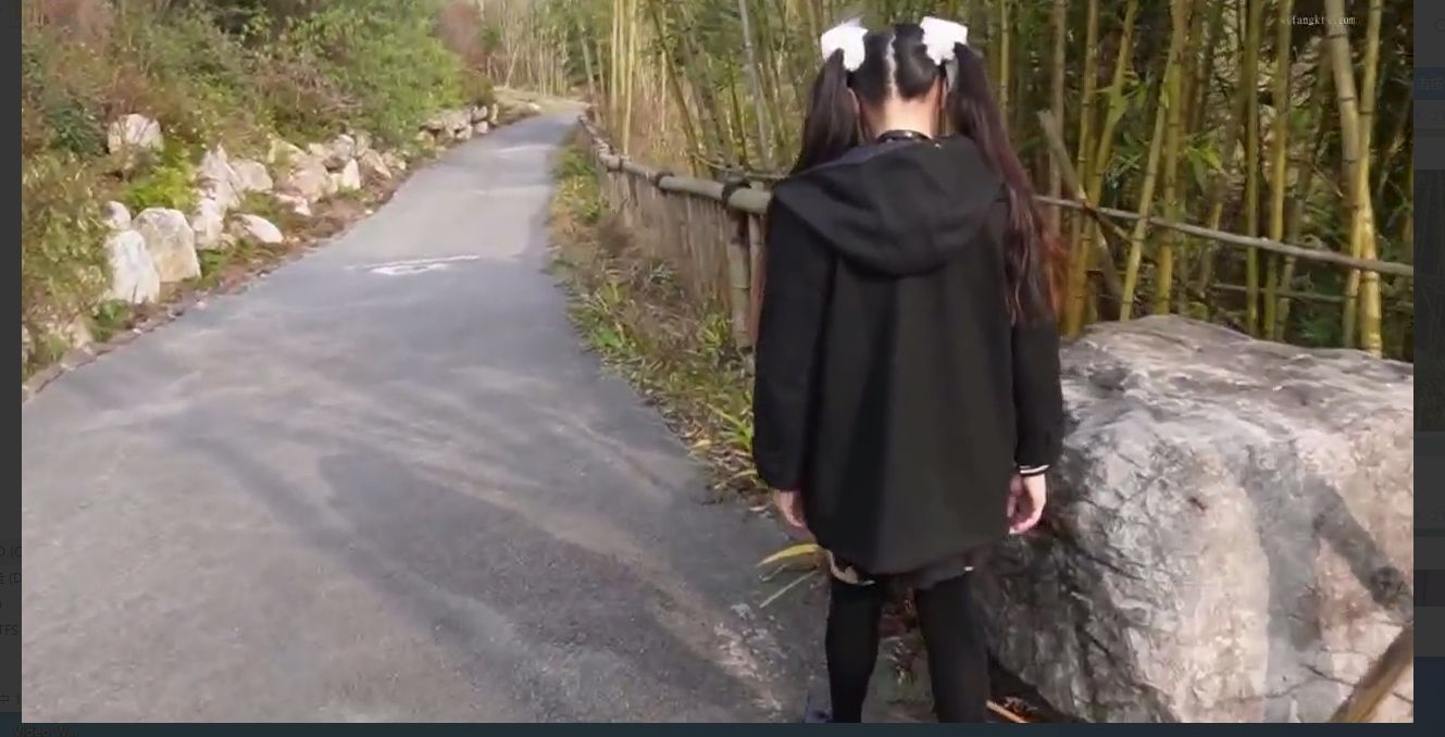 JK制服到公园露天啪啪 野外露出 JK uniform went to the park to have sex in the open air and exposed in the wild