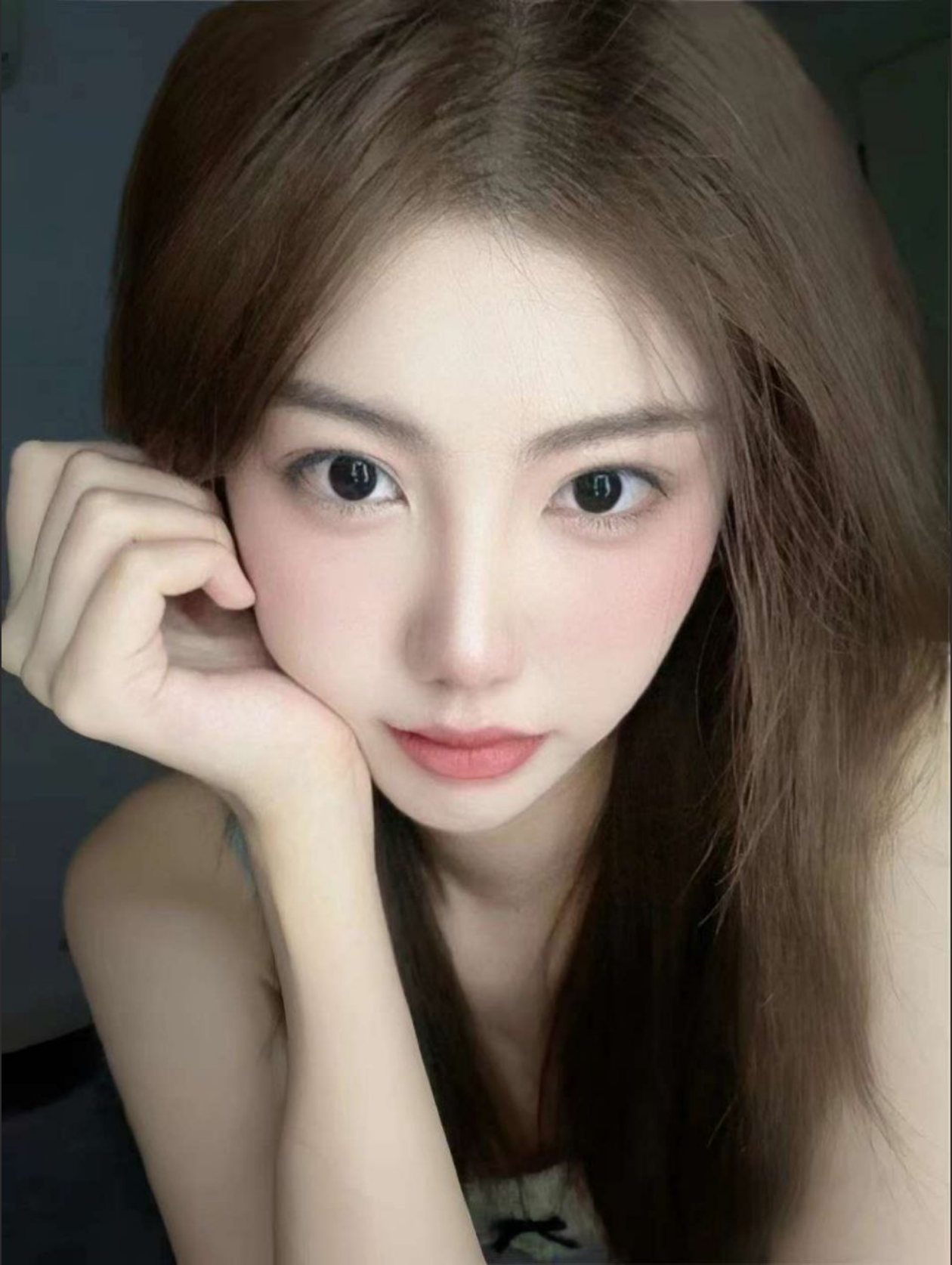 新疆出差认识的哈萨克族 04 年小姑娘 A Kazakh girl born in 2004 whom I met on a business trip to Xinjiang