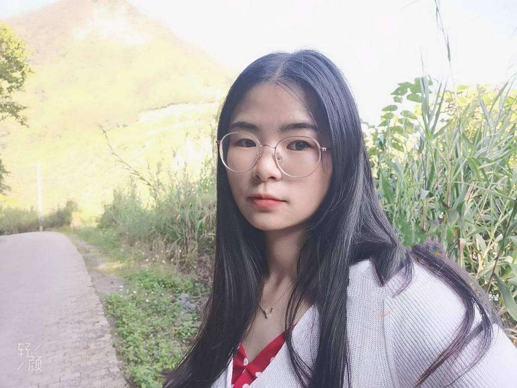 后勤老师 与炮友酒店开钟点房 Logistics teacher opens hourly hotel room with sex friend