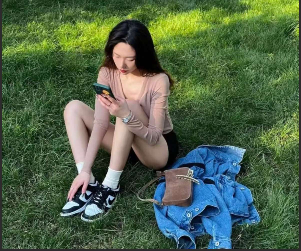 郑州旅游管理学院真实学生泄密  妹子遇人不淑 A real student of Zhengzhou Institute of Tourism Management leaks the secret： The girl is not kind to others