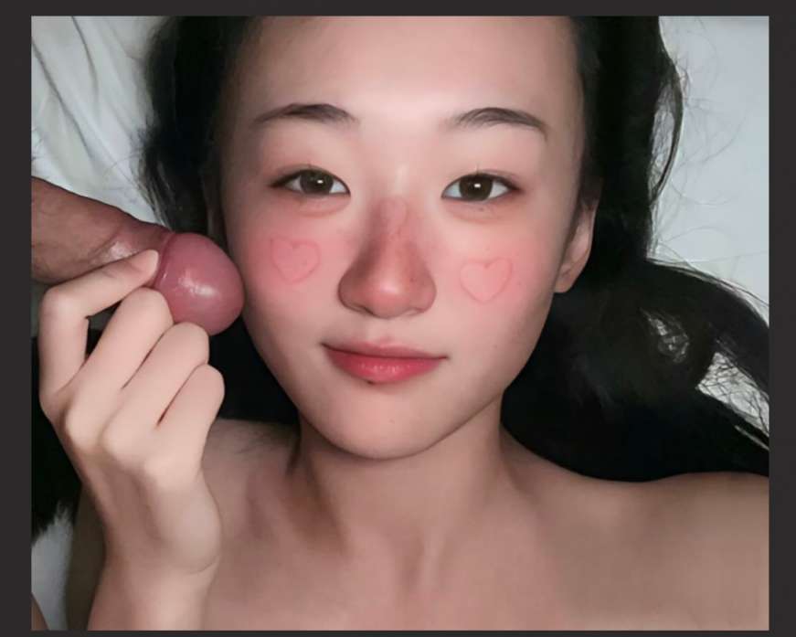 男友喜欢被翘臀后爆操嫩穴 颜值很不错 极品嫩妹 My boyfriend likes having her butt lifted and her pussy fucked. She has a very good look and is a topnotch young girl.