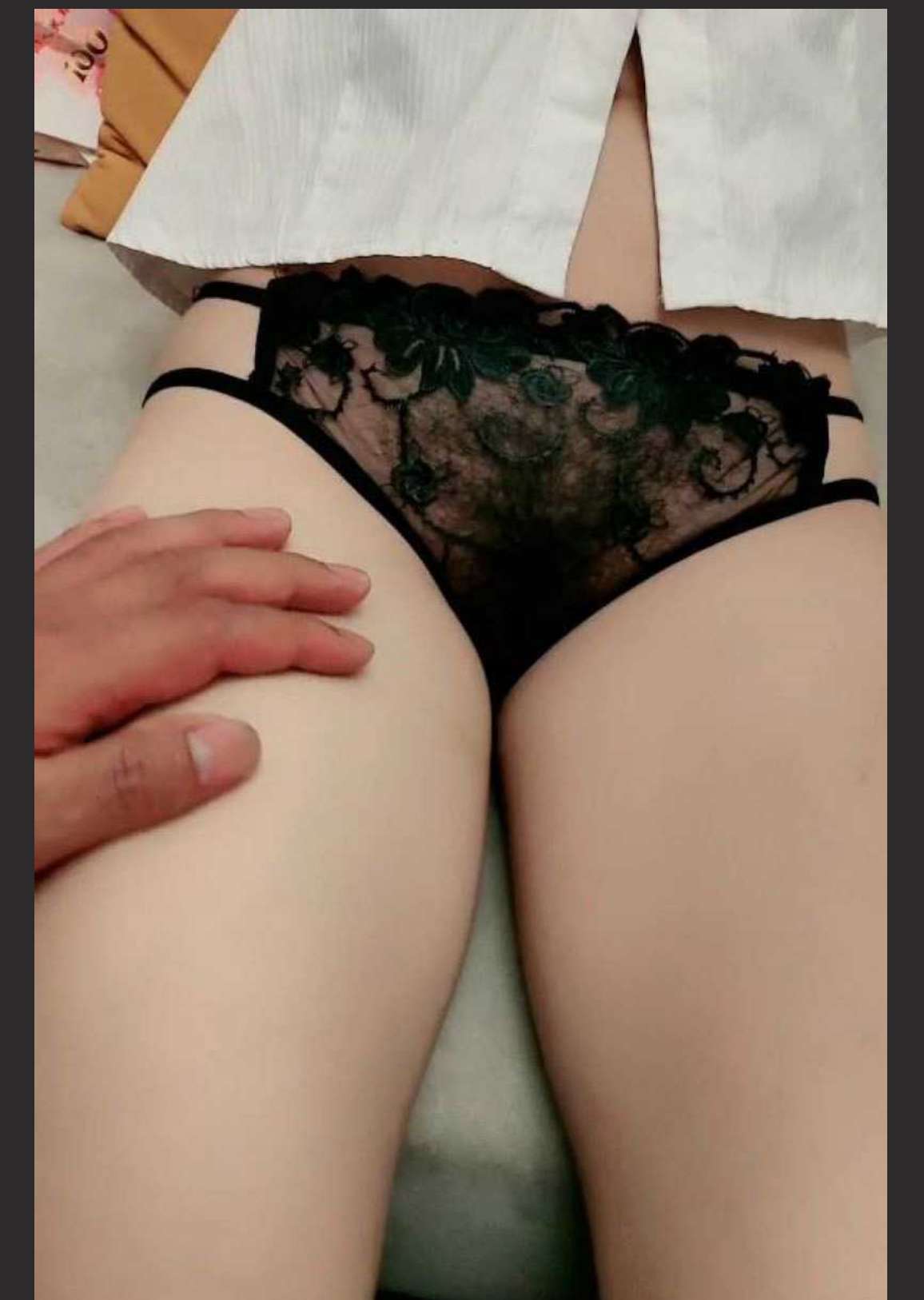 肉体变卖被客户骑起来操 销冠头衔实至名归！ Her body is sold a