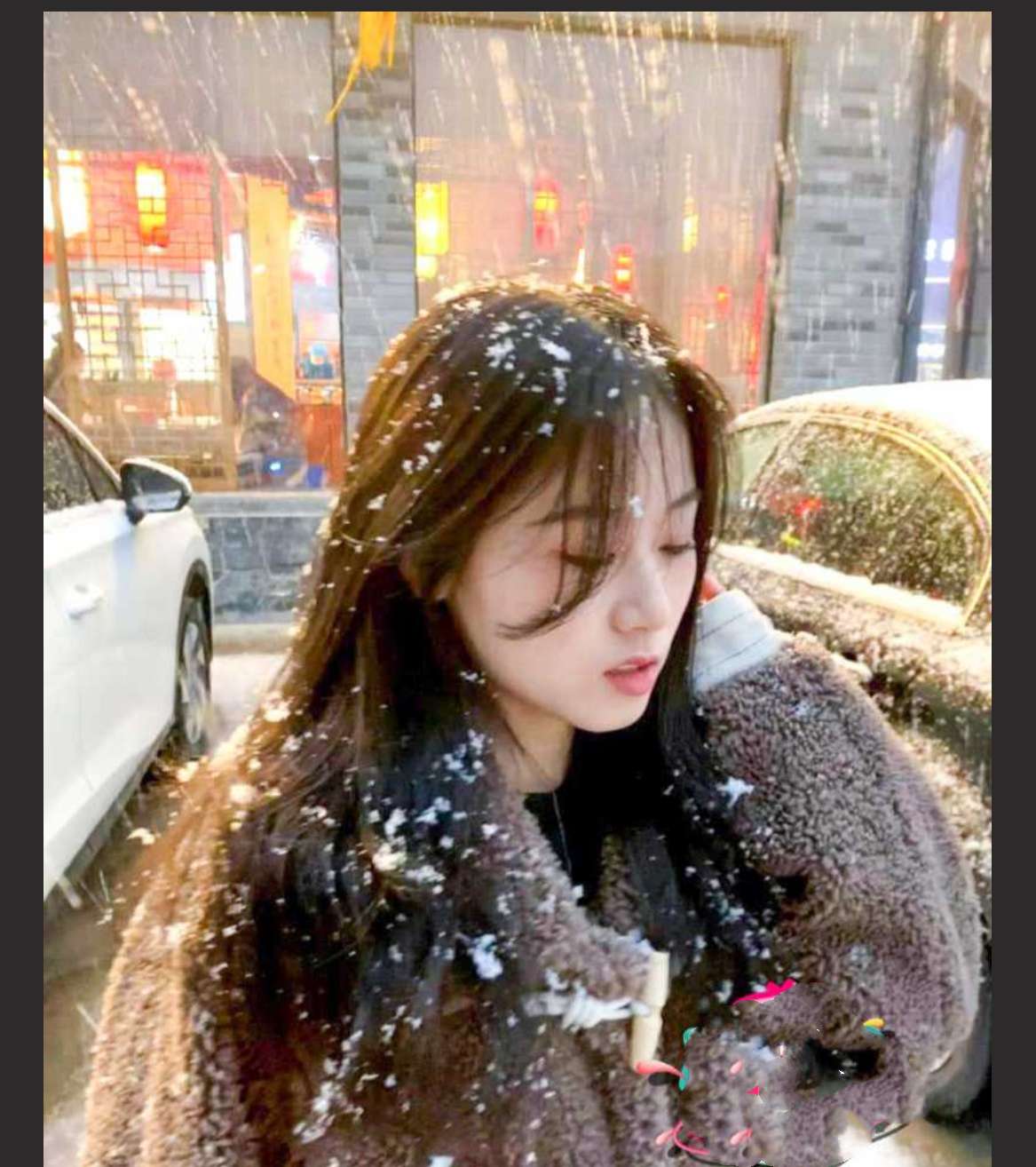 太原师范学院大学生在宿舍自拍抠逼自慰视频 发给炮友勾引他来操逼 A college student from Taiyuan Normal University took a selfie in the dormitory, picking up her pussy and masturbating, and sent it to her sex partner to seduce him into having sex.