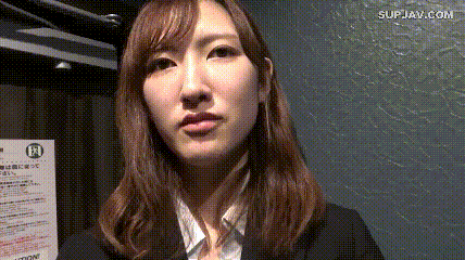 漂亮制服小姐姐 身材高挑模特体型 敏感度超强 被猛力输出 表情享受 Beautiful uniform Miss Sister's tall and tall models are super sensitive and super strong output expressions to enjoy