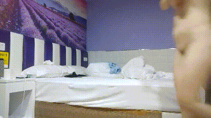 良家轻熟女偷情，强行脱裤子刚想操老公视频吓傻了 A beautiful young woman in a good family had an affair and forced herself to take off her pants and just wanted to fuck her husband. The video was scared to death