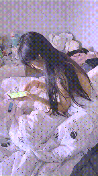 大屌撑满润滑湿暖蜜穴，一线天馒头穴肉鲍白丝 Big dick full of l