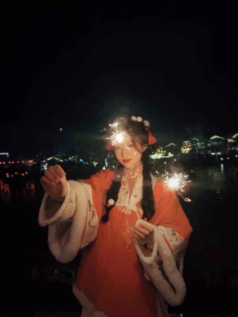 约炮05年大学生，极品校花高颜值女神，有生活照，身材一流皮肤白 A colleg