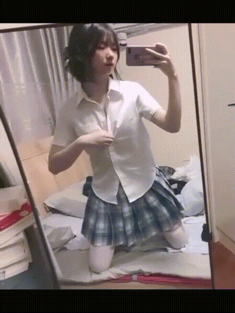 被男友调教成母狗，宿舍内3P啪啪 主动上位骑乘！超骚 He was traine