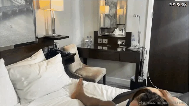 白人丈夫前当女王，黑人情夫前做女奴舔屁眼 White husband is th