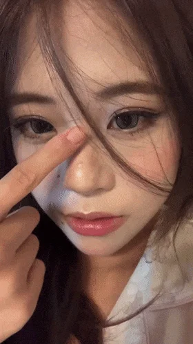 上海伴游模特，完美露脸，漂亮小姐姐，胸大，床上骚的人受不了！ Shanghai