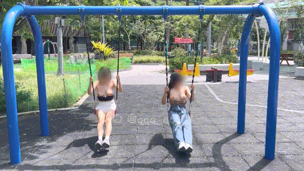 饥渴骚姐想要鸡巴狠狠插入，主动足交多姿势配合骚叫不 The hungry and