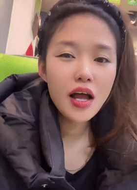 老婆跟我出轨后，变得淫荡  爱吃鸡巴 高潮一波接一波 After my wife