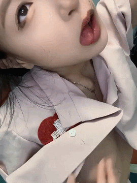 被金主爸爸各种操！特别骚气，吐舌头功力一流 Fucked in all kind