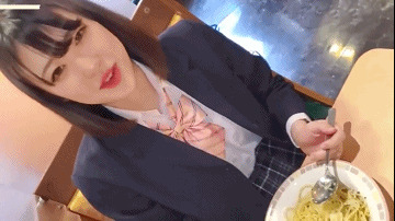 18岁超清纯美少女，被大叔操疼的要哭，带着哭腔 楚楚可怜 18yearold s