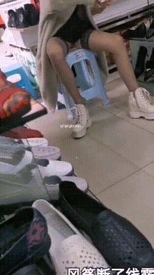 送给巨乳表姐的礼物，让我把持不住直接推倒 The gift I gave to