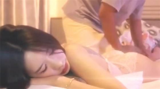 超极品尤物享受单男SPA 最后被大鸡巴灌满小母狗的骚穴 The super ho