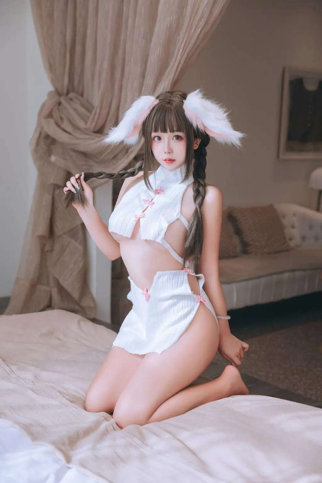 Coser@日奈娇： 垂耳兔 Coser@日Naijiao： lopeared rabbit