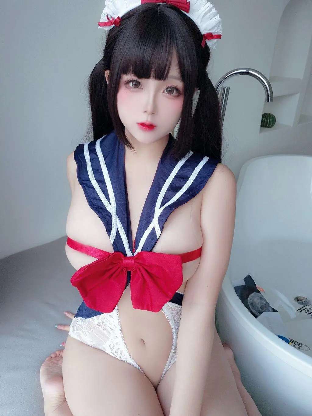 Coser@日奈娇： 小礼物 Coser@日Naijiao： Little gift