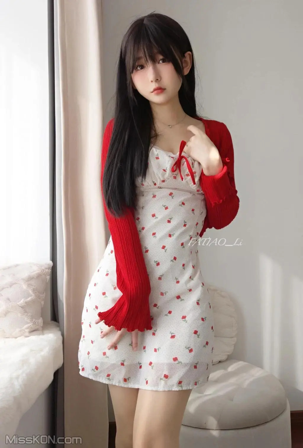 Coser@发条少女 (迷之呆梨)： 自撮り写真 春日少女 Coser@Clockwork Girl (Mysterious Daili)： Selfcaptured photo of Spring Girl