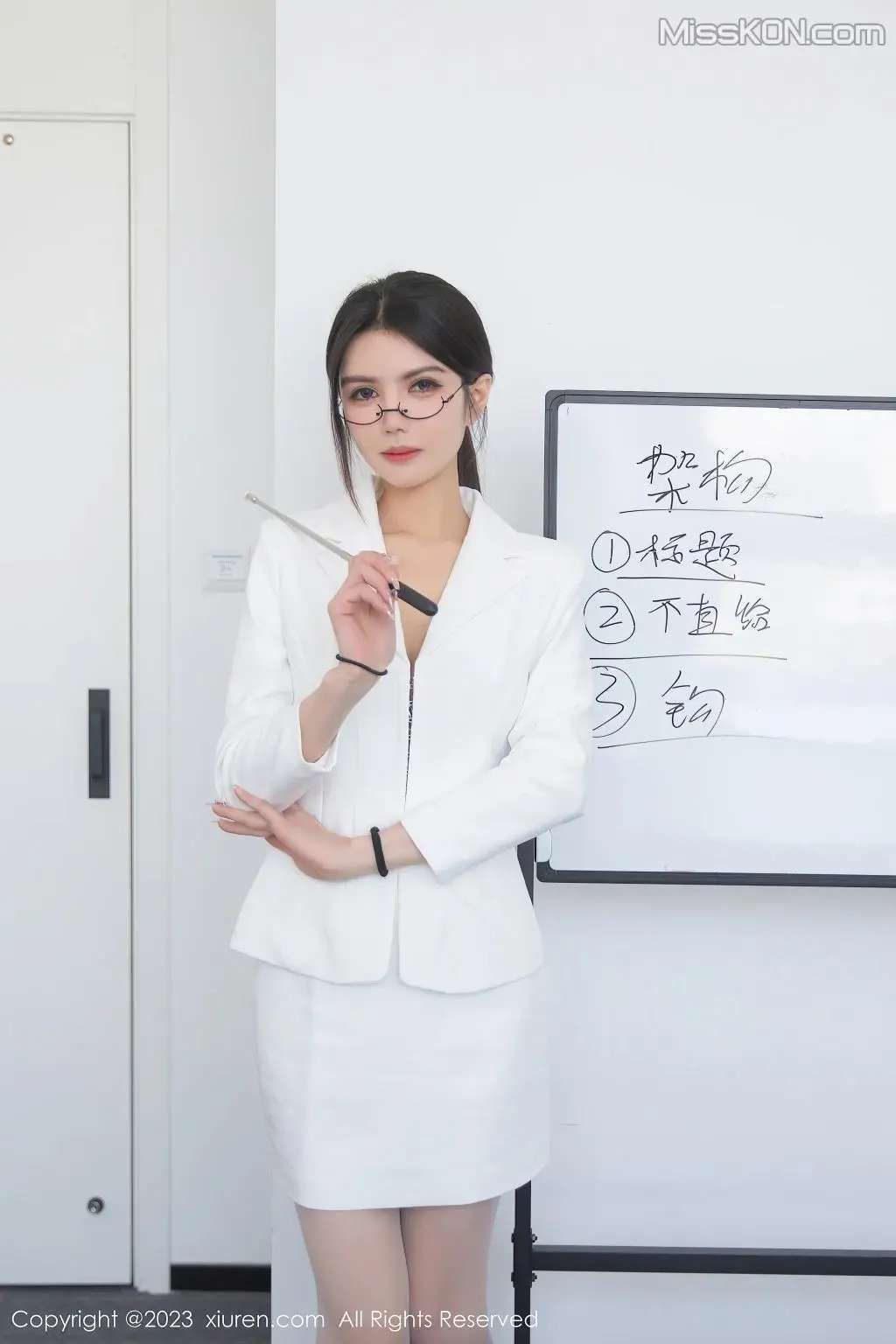 XIUREN No.6563： 媛媛酱belle XIUREN No.6563： Yuanyuanjiang belle