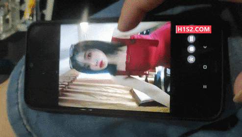 苗条美女，娇小玲珑，蜜桃臀被大汉狂插 Slender beauty, petite and exquisite, her peach butt is fucked wildly by a big man