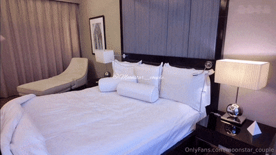 男友说想仔细看看我发骚时的模样，完全招架不住 My boyfriend said