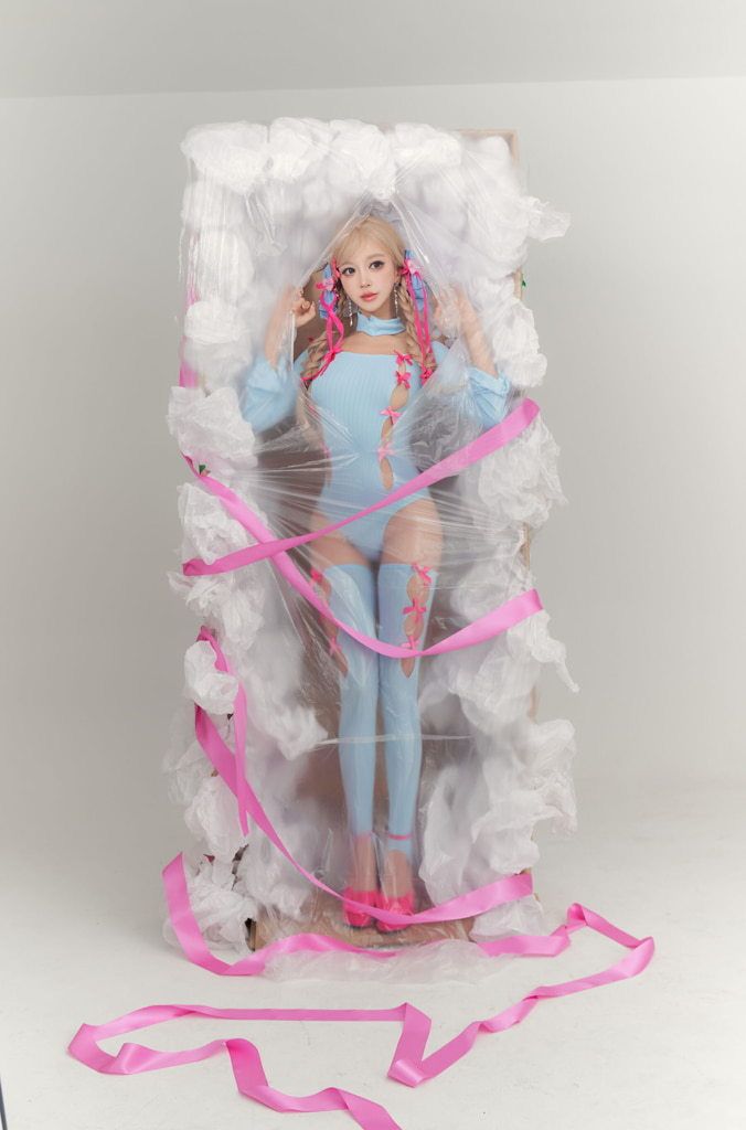 过期米线线喵《异世界玩偶》 Expired rice noodle meow "