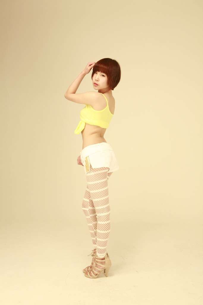 【韩模套图】韩模 민지（敏智）大尺度人体私拍套图1 [Korean model set] Korean model 민지 (Minzy) largescale private photo set 1