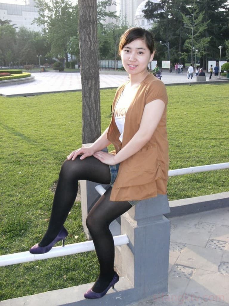 【国模套图】素人流出不雅照 [Chinese model set] Indece