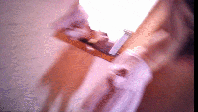 良家熟女出轨，完美露脸有生活照，没想到依然小穴粉嫩，家中暴插高潮