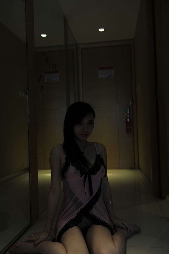 国模高高（晓琪）大尺度性爱人体私拍套图 Chinese model Gao Gao (Xiao Qi)'s largescale sexual body private photoshoot set