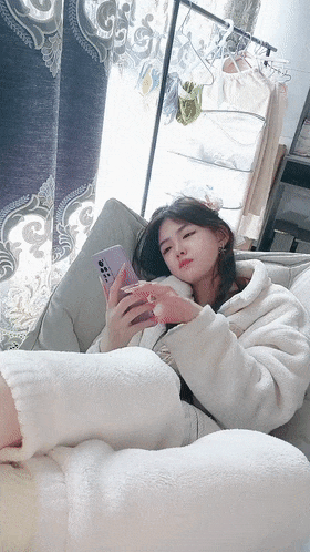 好美啊，绝对让你一眼爱上，真是个超级反差的极品尤物