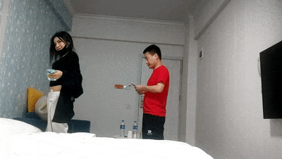 两场上门漂亮小姐姐，年轻温柔，特写了粉穴，被插得水汪汪 Two beautifu